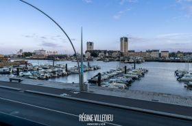 Grand appartement de standing avec vue sur le port