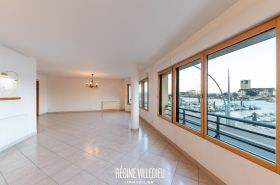 Grand appartement de standing avec vue sur le port
