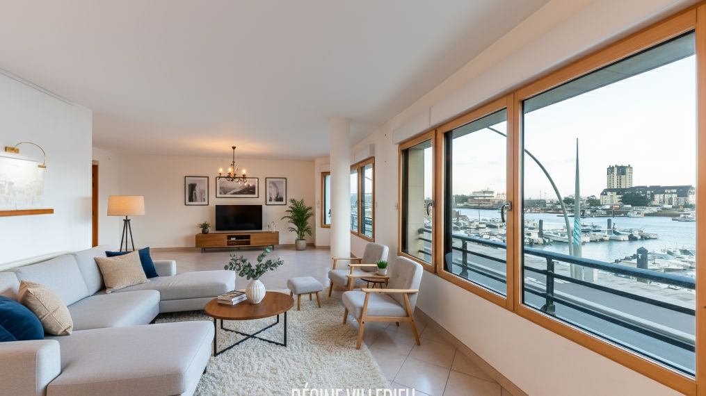 Grand appartement de standing avec vue sur le port