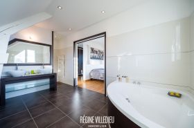 Villa avec piscine et jardin