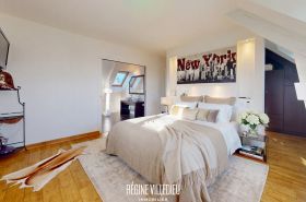 Villa avec piscine et jardin