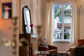 Maison de ville rénovée avec jardin proche du centre