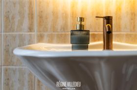 Maison de ville rénovée avec jardin proche du centre