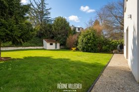 Maison avec autonomie de plain-pied et jardin
