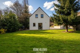 Maison avec autonomie de plain-pied et jardin