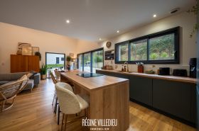 Maison avec autonomie de plain-pied et jardin