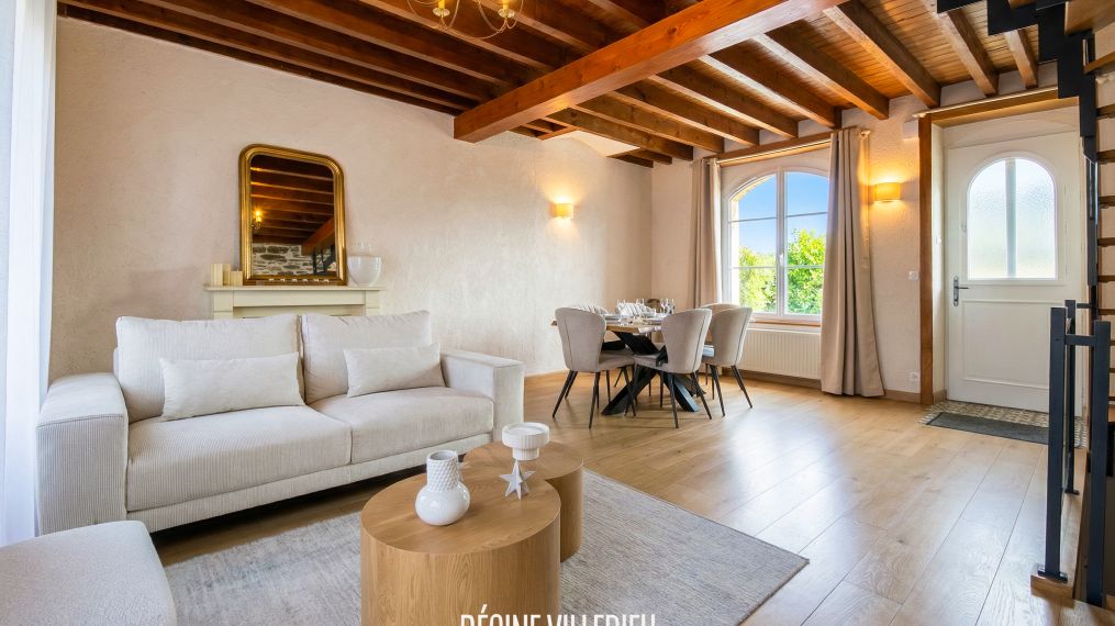 Maison avec jardin sur les hauteurs