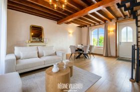 Maison avec jardin sur les hauteurs