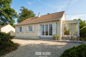 Maison avec jardin et garage