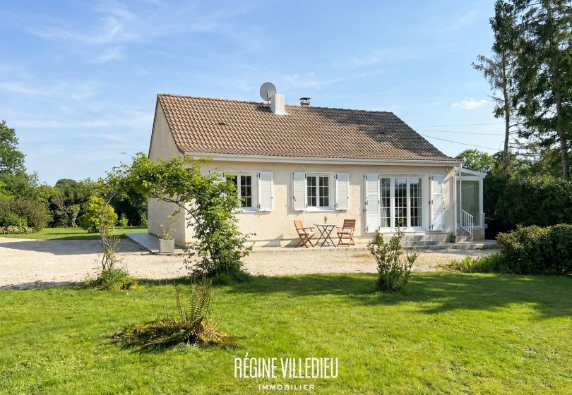 Maison avec jardin et garage