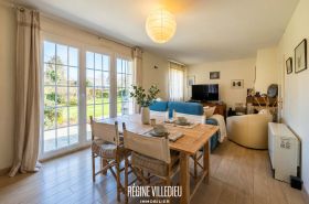 Maison avec jardin et garage