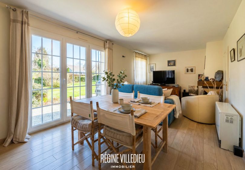 Maison avec jardin et garage