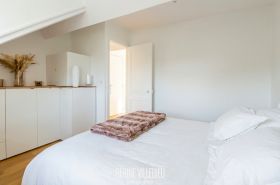 Maison avec jardin sur les hauteurs