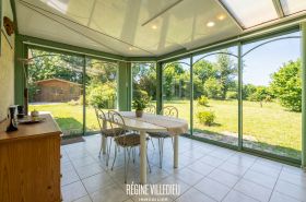 Maison avec jardin et garage