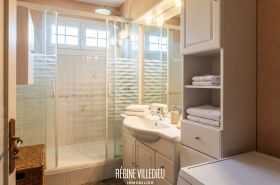 Maison avec jardin et garage