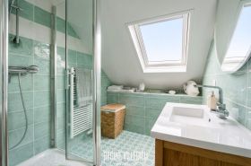 Maison avec jardin sur les hauteurs