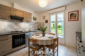 Maison avec jardin et garage