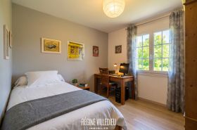 Maison avec jardin et garage