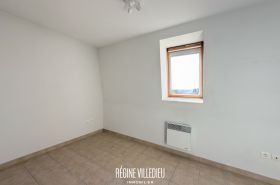 Appartement en résidence avec balcon et parking