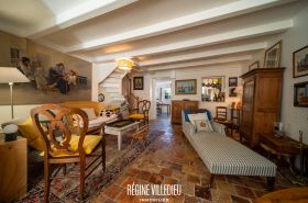 Maison de pêcheur sur le port de Barfleur