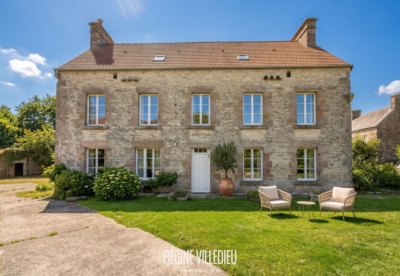 Maison en pierre à rénover Tonneville