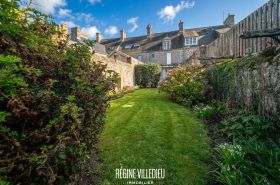 Maison de pêcheur sur le port de Barfleur