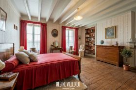 Maison en pierre à rénover Tonneville