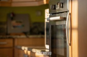 Maison à la campagne avec jardin et garage