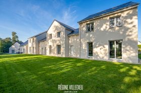 Maison avec jardin et garage