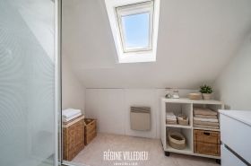 Maison à la campagne avec jardin et garage