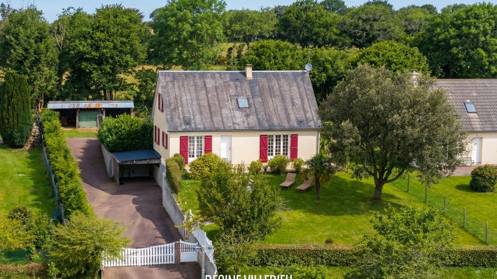 Maison à la campagne avec jardin et garage
