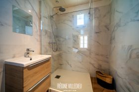 Maison de pêcheur sur le port de Barfleur