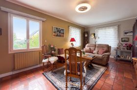 Maison familiale avec jardin et double garage