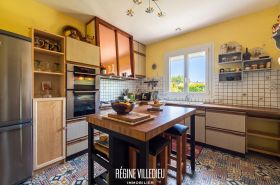 Maison familiale avec jardin et double garage