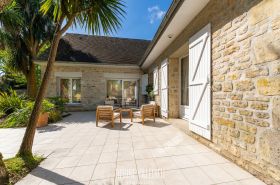 Maison d&rsquo;architecte avec jardin et garage