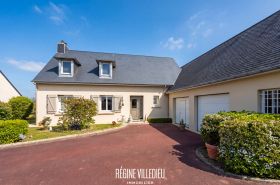 Maison familiale avec jardin et double garage