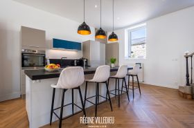 Grande maison bourgeoise rénovée avec jardin