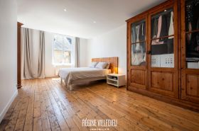Grande maison bourgeoise rénovée avec jardin