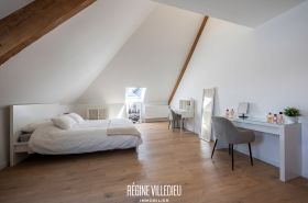 Grande maison bourgeoise rénovée avec jardin