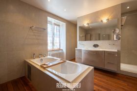 Grande maison bourgeoise au coeur du quartier Bucaille
