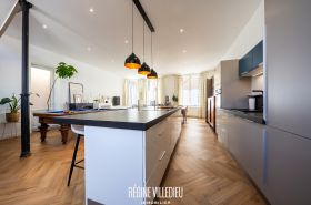 Grande maison bourgeoise rénovée avec jardin