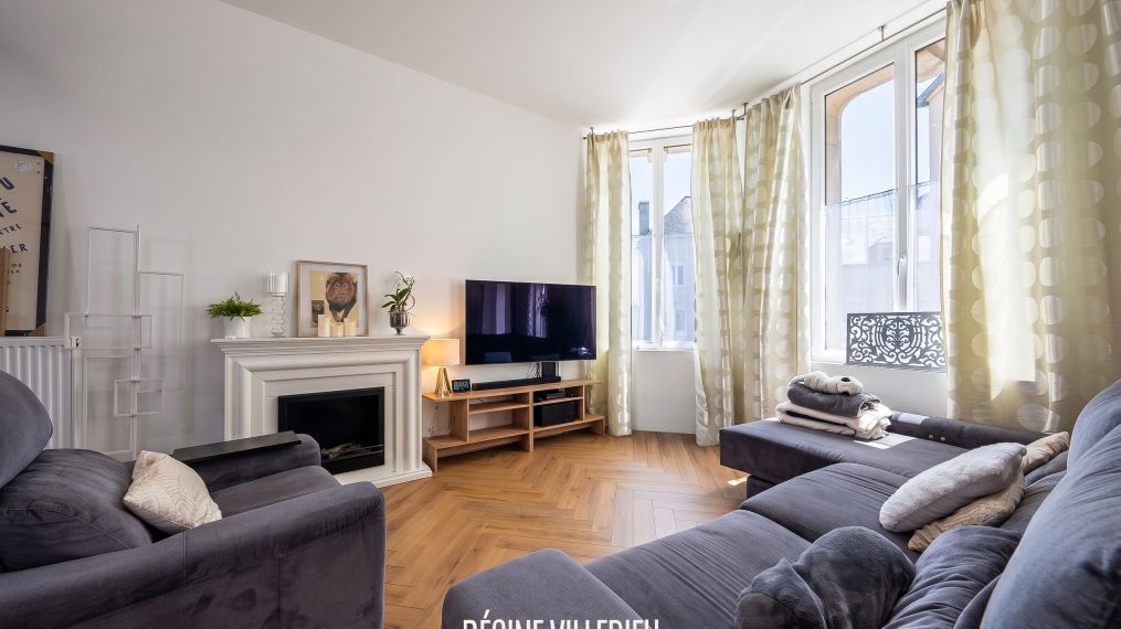 Grande maison bourgeoise rénovée avec jardin