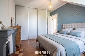 Maison de ville rénovée avec petit extérieur