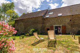 Maison dans ancien corps de ferme