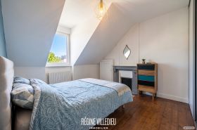 Maison de ville rénovée avec petit extérieur