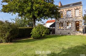 Maison avec jardin sur les hauteurs de Cherbourg