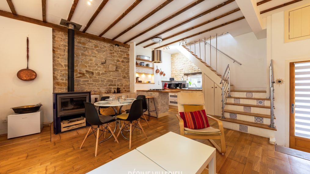 Maison dans ancien corps de ferme