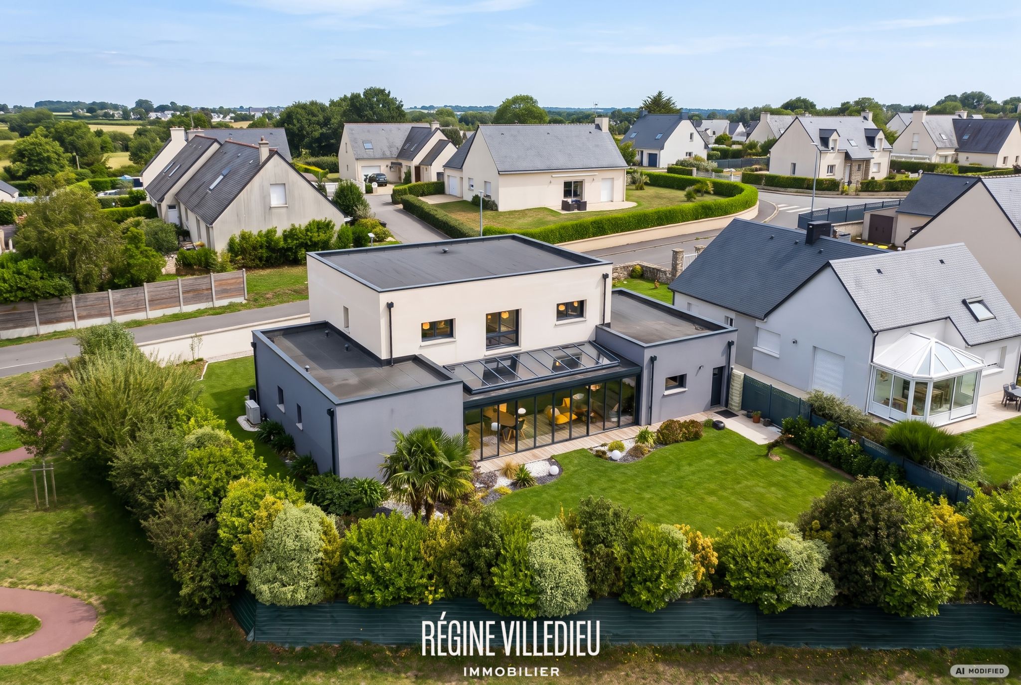Grande maison avec garage à 5 minutes de Sciotot