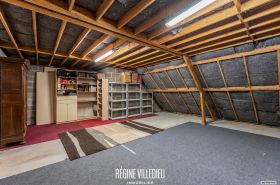 Maison récente avec grand jardin et garage