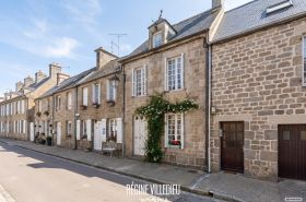 Maison de pêcheur avec terrasse proche du port de Barfleur